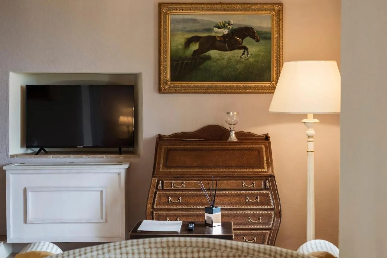 Dimora Santa Margherita - Relais Di Charme Cinigiano Bed & Breakfast