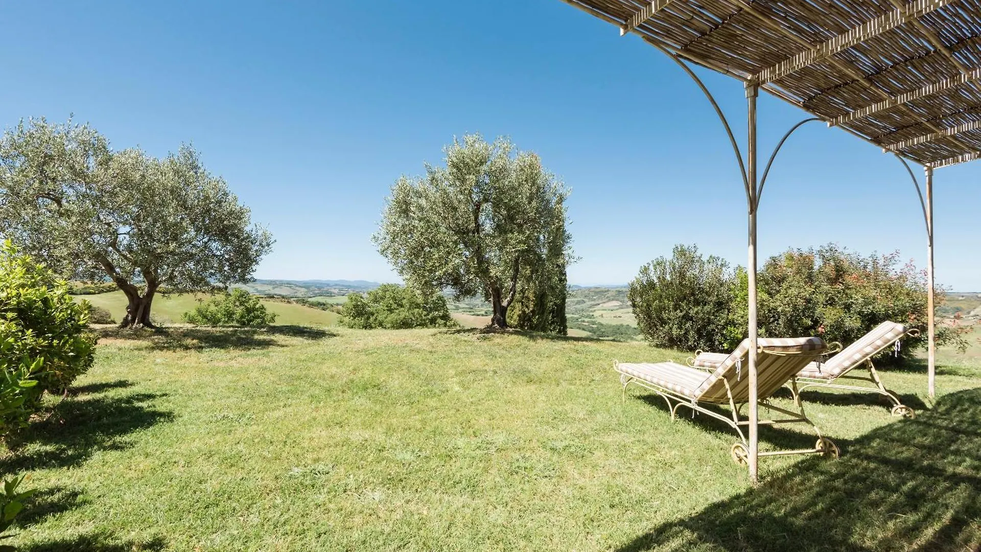Dimora Santa Margherita - Relais Di Charme Cinigiano Bed & Breakfast